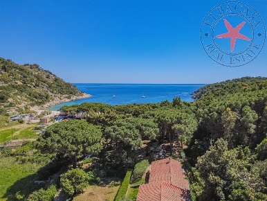 Foto Villa unifamiliare in via fetovaia, Campo nell'Elba di 206 m²
