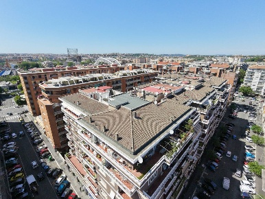 Foto Ufficio in Via Giovanni Andrea Badoero, Roma Garbatella di 202 m²