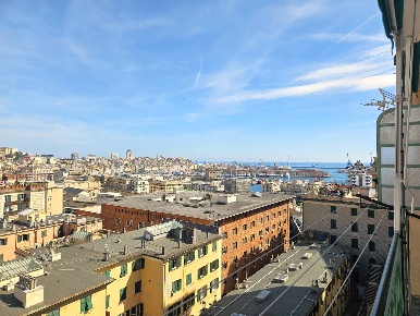 Foto Appartamento in Salita San Rocco, Genova Lagaccio di 80 m² in vendita