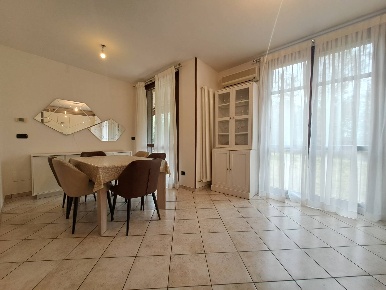 Foto Appartamento in Via Lanfranco Caretti, Ferrara Via Pomposa di 75 m²