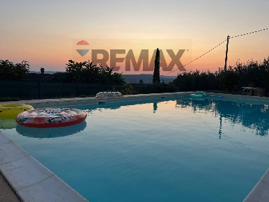 Foto Villa unifamiliare in LOC. LA CROCE 5, Trevi Centro di 459 m²