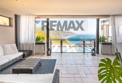 Foto Appartamento in Via San pancrazio 46, Taormina Centro di 104 m²