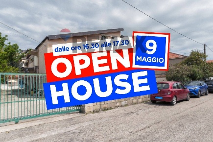 Foto Appartamento in Via Italo De Sanctis 43, Pescara di 95 m² con 4 locali