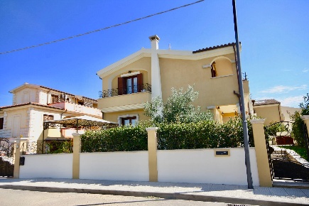 Foto Villa unifamiliare in Via Ruinadas 18A, Olbia Via Nervi di 250 m²