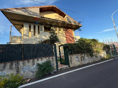Foto Appartamento in VIA DEI CICLAMINI 5, San Pietro Clarenza di 110 m²