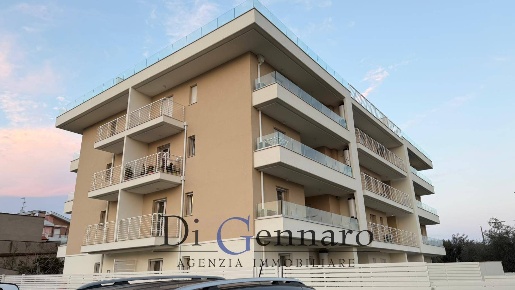 Foto Appartamento in via Roma, Martinsicuro Villa Rosa di 62 m² in vendita