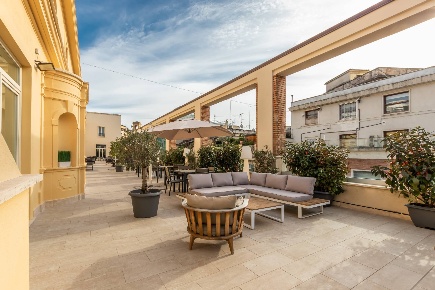 Foto Ufficio in Via Antonio Salandra, Roma Sallustiano di 1000 m²