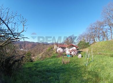 Foto Case semi ndipendenti a Altare di 80 m² con 6 locali in vendita