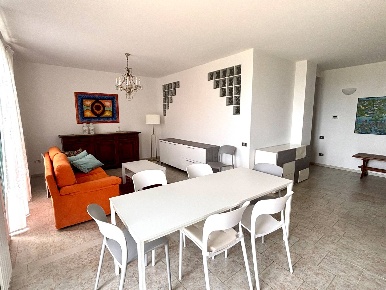 Foto Appartamento a Porto Sant'Elpidio Centro di 110 m² con 3 locali