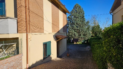 Foto Villa unifamiliare in Via Dirindella 5, Fano Gimarra di 430 m²