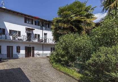 Foto Appartamento in Via Diaz 15, Buguggiate di 120 m² con 3 locali