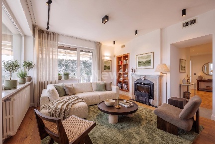 Foto Appartamento in Via Dei Pini, Pino Torinese di 109 m² con 3 locali