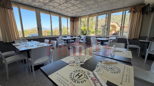 Foto Attività commerciale a Avella di 500 m² con 3 locali in vendita