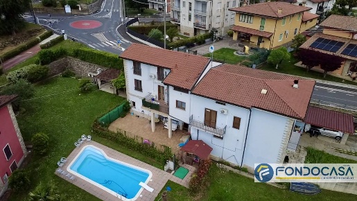 Foto Appartamento a Cividate al Piano di 102 m² con 3 locali in vendita