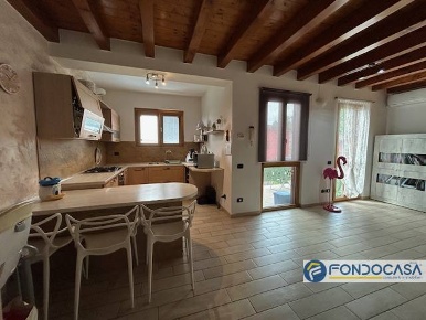 Foto Appartamento a Cividate al Piano di 102 m² con 3 locali in vendita