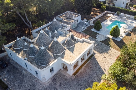 Foto Villa unifamiliare in Viale delle Acacie 10, Fasano di 650 m²