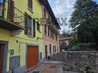 Foto Case semi ndipendenti in PIAZZA FUMAGALLI 11, Arcisate Brenno Useria