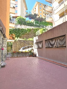 Foto Appartamento in Via Pomposa, Genova San Teodoro di 81 m² con 5 locali