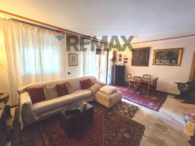 Foto Appartamento in Via Fratelli Fraschini 7, Milano Gratosoglio di 158 m²