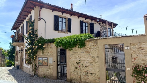 Foto Appartamento in Via Umberto I, Bossolasco Centro di 107 m² in vendita