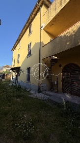 Foto Appartamento a Seravezza Ripa Pozzi Querceta Ponterosso di 250 m²