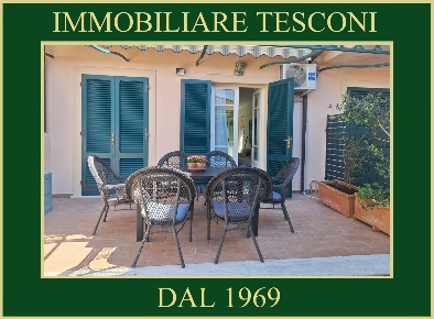 Foto Villa a schiera in via palestro, Pietrasanta di 60 m² con 3 locali