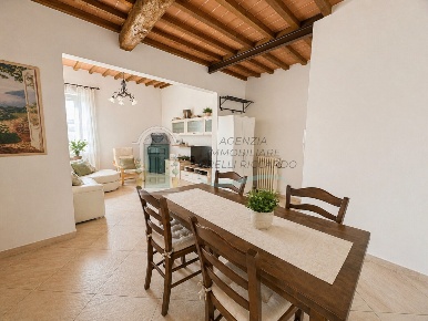 Foto Appartamento a Siena Costalpino - Costafabbri di 125 m² con 5 locali
