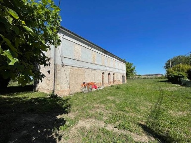 Foto Casa indipendente a Forlimpopoli Centro di 320 m² con 13 locali