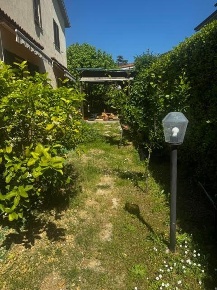 Foto Villa a schiera a Calci Centro di 220 m² con 9 locali in vendita