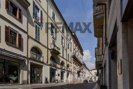 Foto Appartamento in VIA Giovanni Merula 26, Vigevano Centro di 163 m²