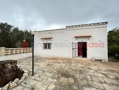 Foto Rustico in Contrada Archignano snc, Manduria di 30 m² con 2 locali