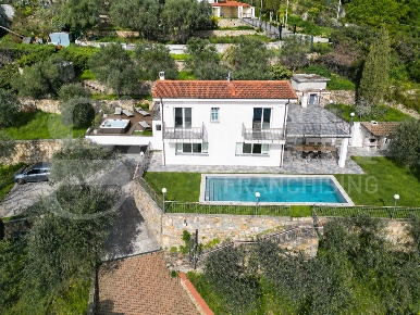 Foto Villa singola in Strada Gozo 39, Sanremo Coldirodi di 150 m²