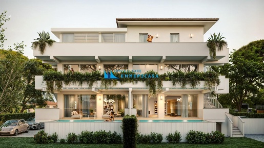Foto Appartamento a Massa Marina di Massa Centro di 150 m² con 4 locali