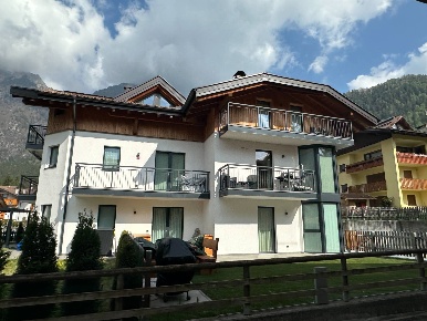 Foto Appartamento in Via Dei campi 11, Carisolo di 75 m² con 3 locali