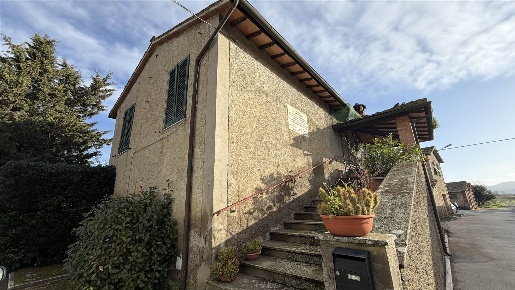 Foto Casa indipendente a Gavorrano Castellaccia di 240 m² con 6 locali