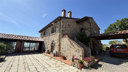 Foto Appartamento a Scansano Centro di 180 m² con 15 locali in vendita