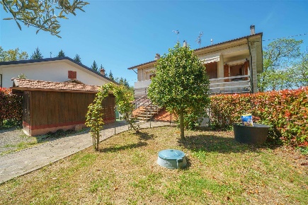 Foto Appartamento a Marliana Goraiolo di 127 m² con 6 locali in vendita