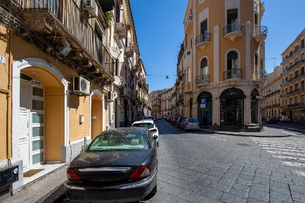 Foto Appartamento in Largo del Vespri 7, Catania XX Settembre - Tribunale