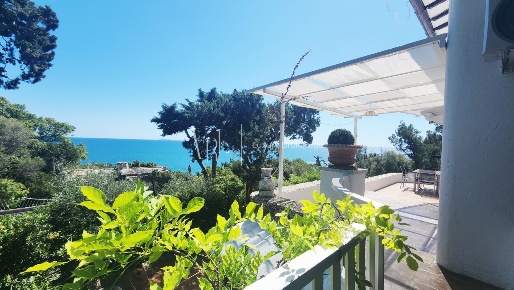 Foto Villa unifamiliare a San Felice Circeo di 300 m² in vendita