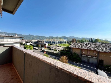 Foto Appartamento in VIA MARTIRI DELLA LIBERTA' 1, Casnigo di 106 m²