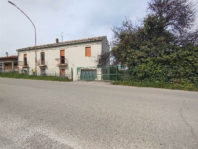 Foto Rustico in VIA PIANO DEI FIORI  39, Scerni Centro di 202 m² in vendita