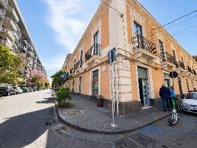 Foto Attività commerciale a Catania Centro Storico di 134 m² con 5 locali
