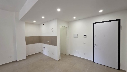 Foto Appartamento a Falconara Marittima Centro di 94 m² con 4 locali