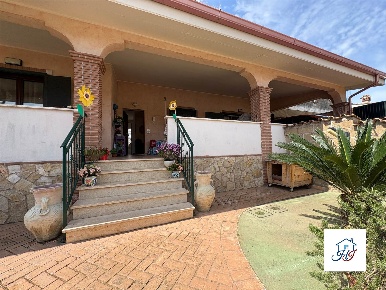 Foto Villa bifamiliare in stradone s anastasio 252, Anzio Villa Claudia