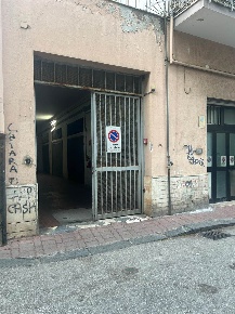 Foto Garage a Salerno Torrione di 18 m² con 1 locali in vendita