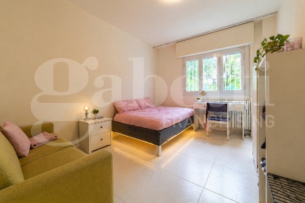 Foto Appartamento in Via Guido De Ruggiero 71, Milano Gratosoglio di 127 m²