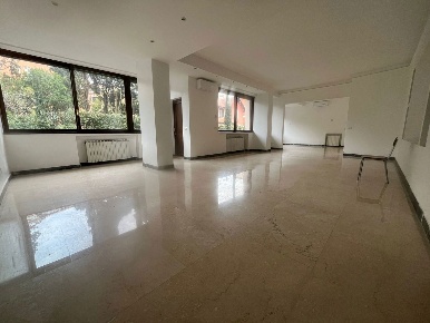 Foto Appartamento in Via dei Monti Parioli 44, Roma Parioli di 186 m²
