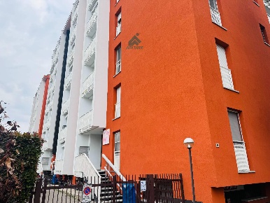 Foto Appartamento in VIA Cristoforo Colombo 36, Saronno di 65 m² in vendita