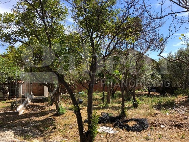 Foto Terreno residenziale a Assemini Centro di 770 m² in vendita