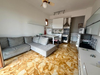 Foto Appartamento in Via Pizzorno 17, Varazze Centro di 70 m² con 3 locali